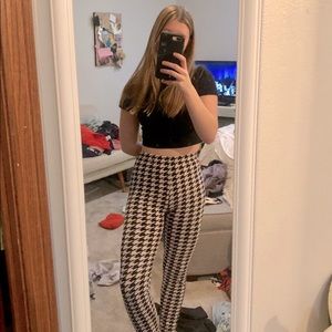 Super cute houndstooth pattern leggings